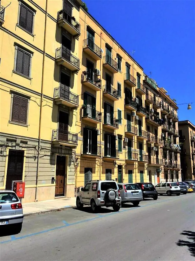 Maison 37, Exclusive Use Apartment For 5-6 People, 3 Bedrooms Палермо