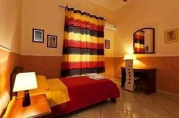 Maison 37, Exclusive Use Apartment For 5-6 People, 3 Bedrooms Палермо Италия